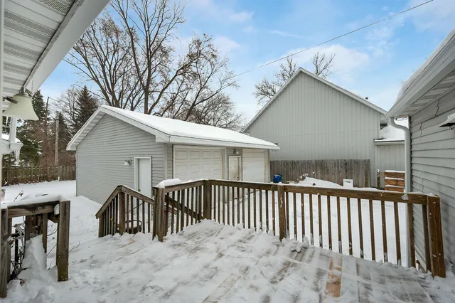 $235,000 | 412 Ft Howard Avenue, De Pere, WI 54115