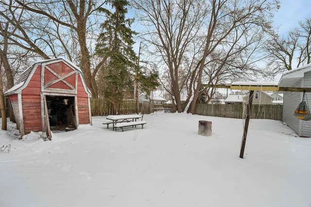 $235,000 | 412 Ft Howard Avenue, De Pere, WI 54115