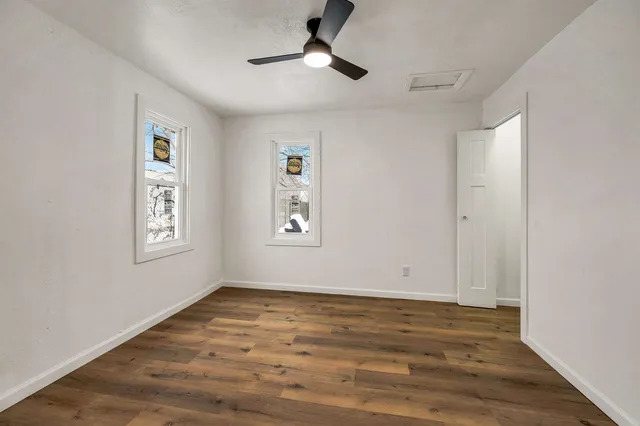 $235,000 | 412 Ft Howard Avenue, De Pere, WI 54115