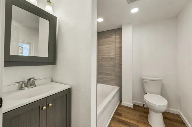 $235,000 | 412 Ft Howard Avenue, De Pere, WI 54115