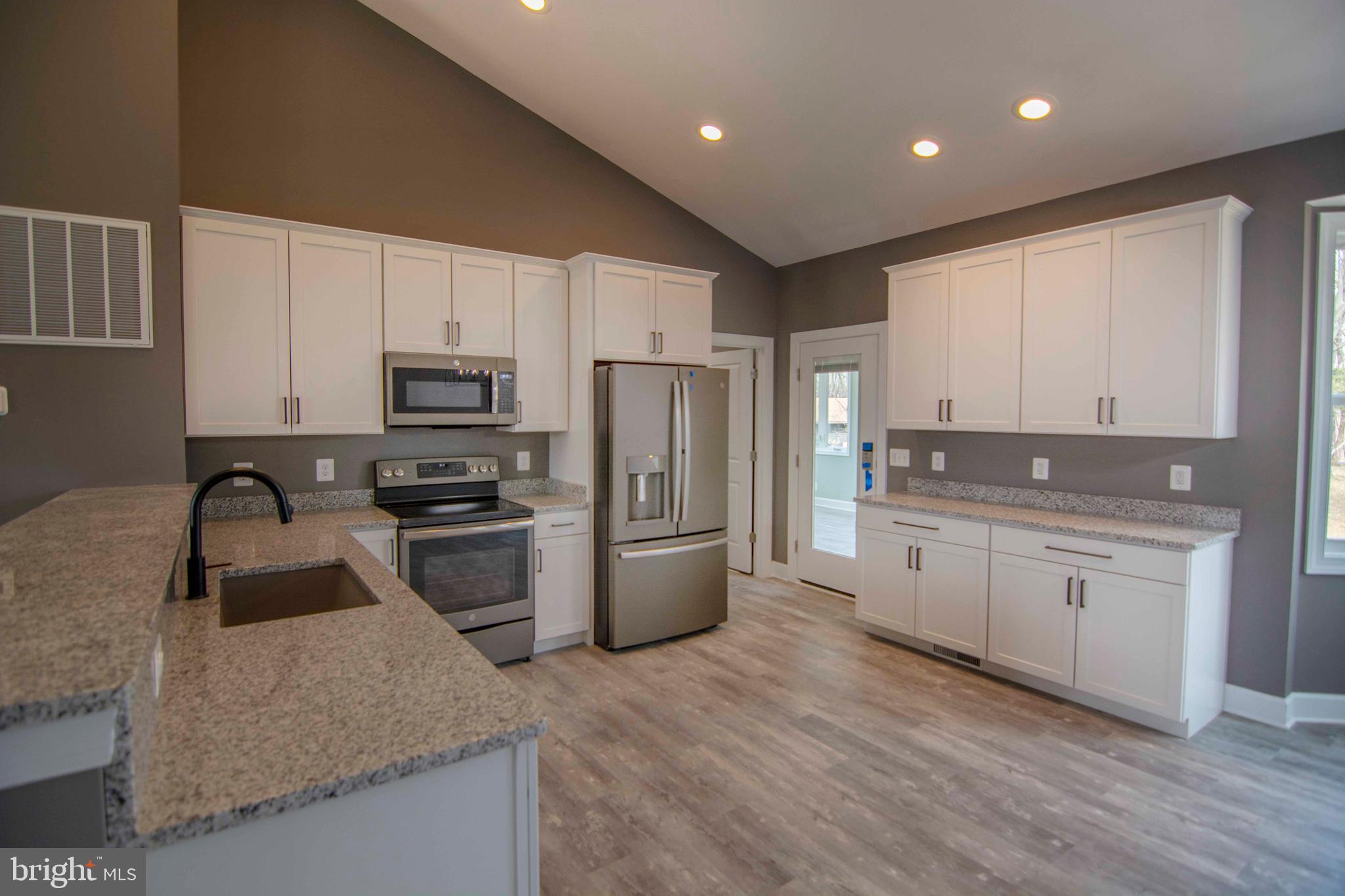 745 Khyber Pass Road Linden, VA 22642 - Photo 7 of 38 Gallery Image 7
