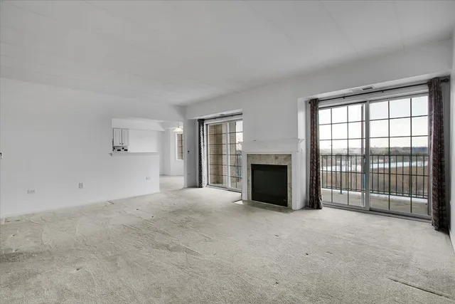 $299,900 | 8515 Woodward Avenue, Unit 303, Woodridge, IL 60517