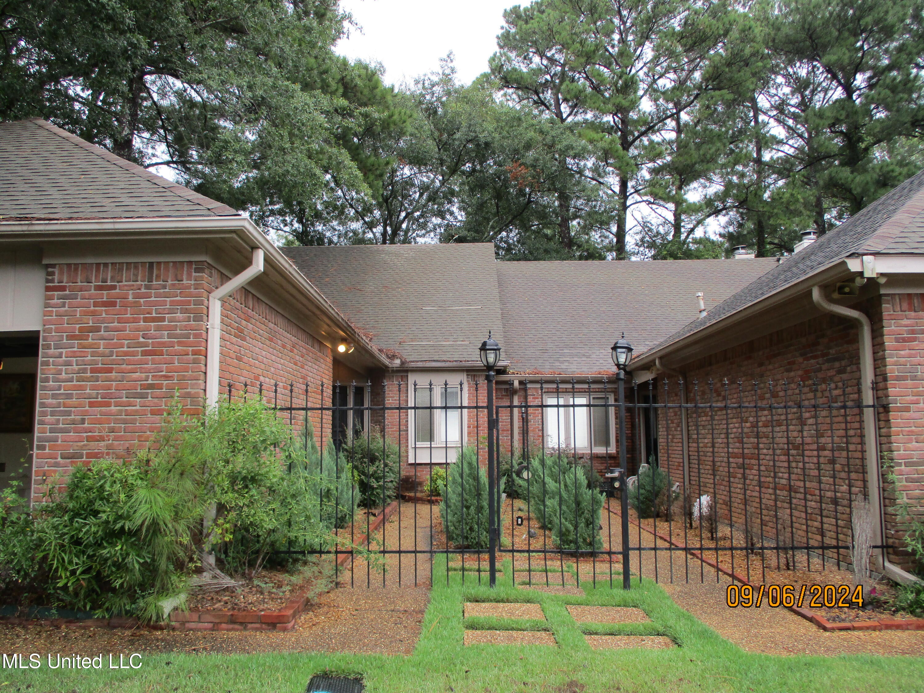 212 Autumn Ridge Drive Jackson, MS 39211 - Photo 1 of 44 IMG_0001