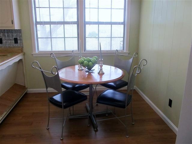 266 Bumpus Mills Road Dover, TN 37058 - Photo 12 of 20 Breakfast area in kitchen.