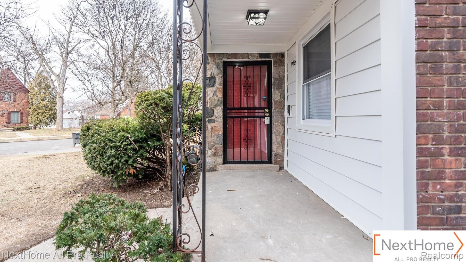 17134 Huntington