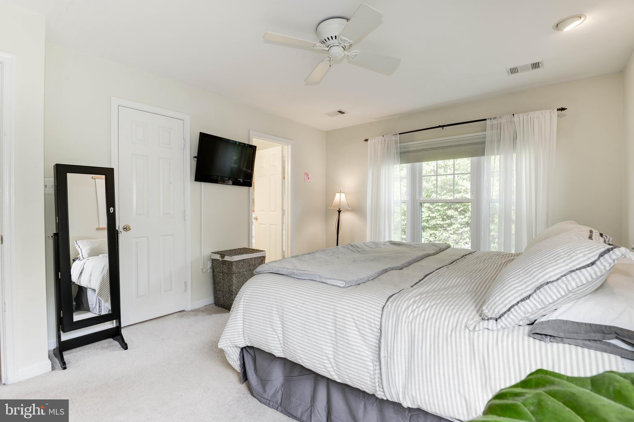 1265 Weatherstone Court Reston, VA 20194 - Photo 16 of 40