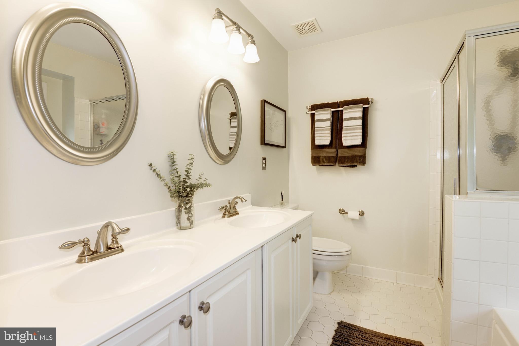 1265 Weatherstone Court Reston, VA 20194 - Photo 18 of 40