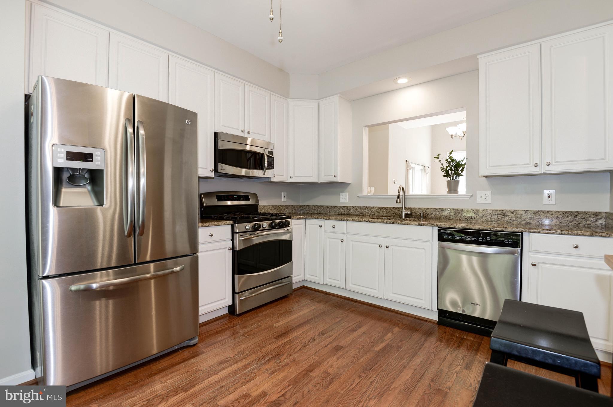 1265 Weatherstone Court Reston, VA 20194 - Photo 5 of 40