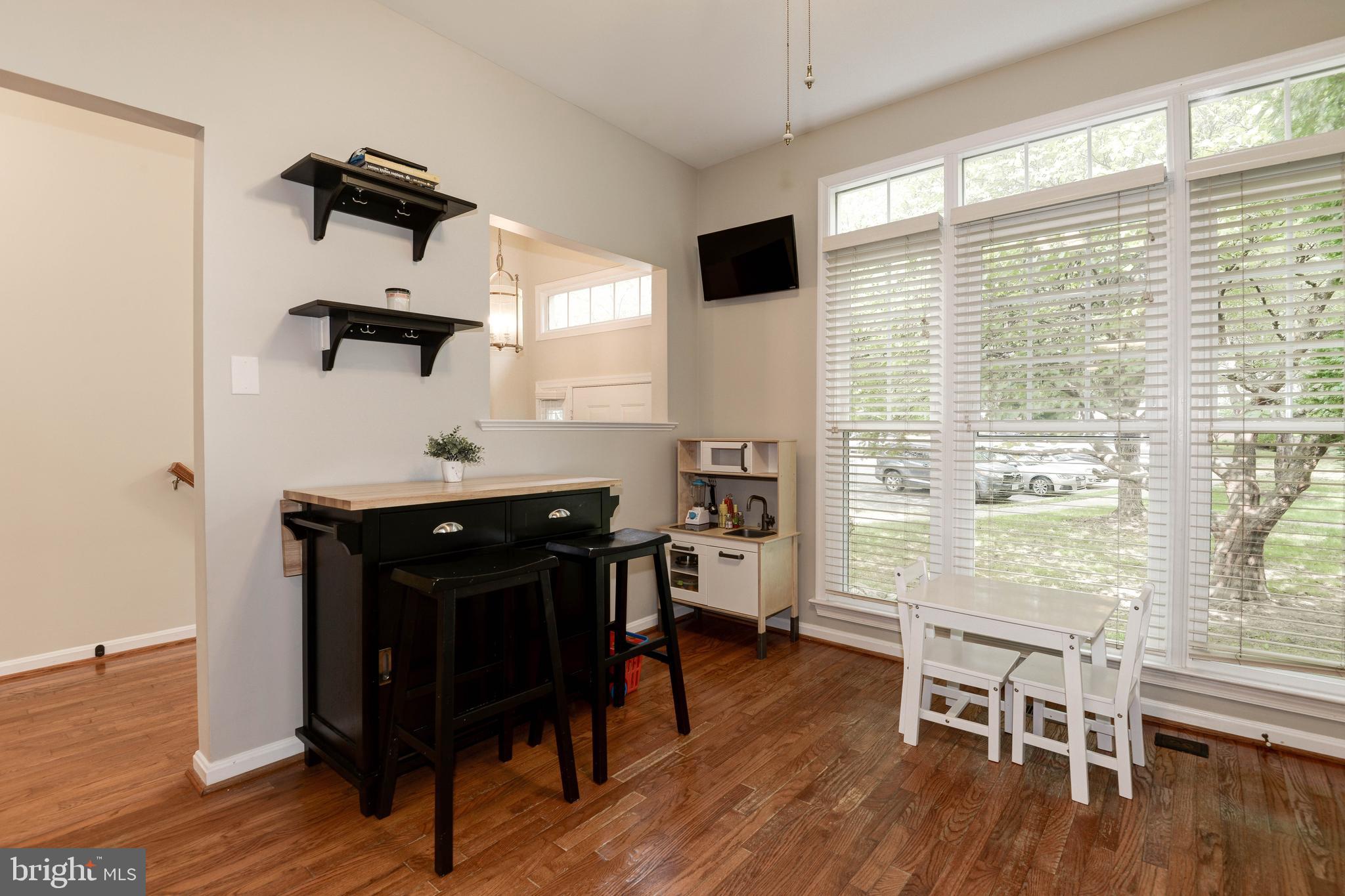 1265 Weatherstone Court Reston, VA 20194 - Photo 6 of 40