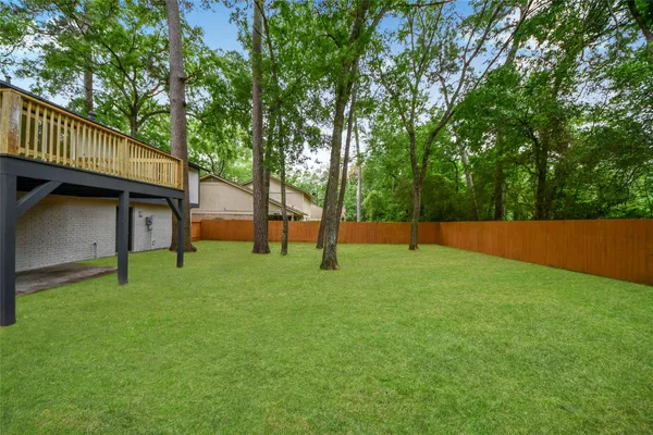 $475,000 | 33 Kittiwake Court, The Woodlands, TX 77380