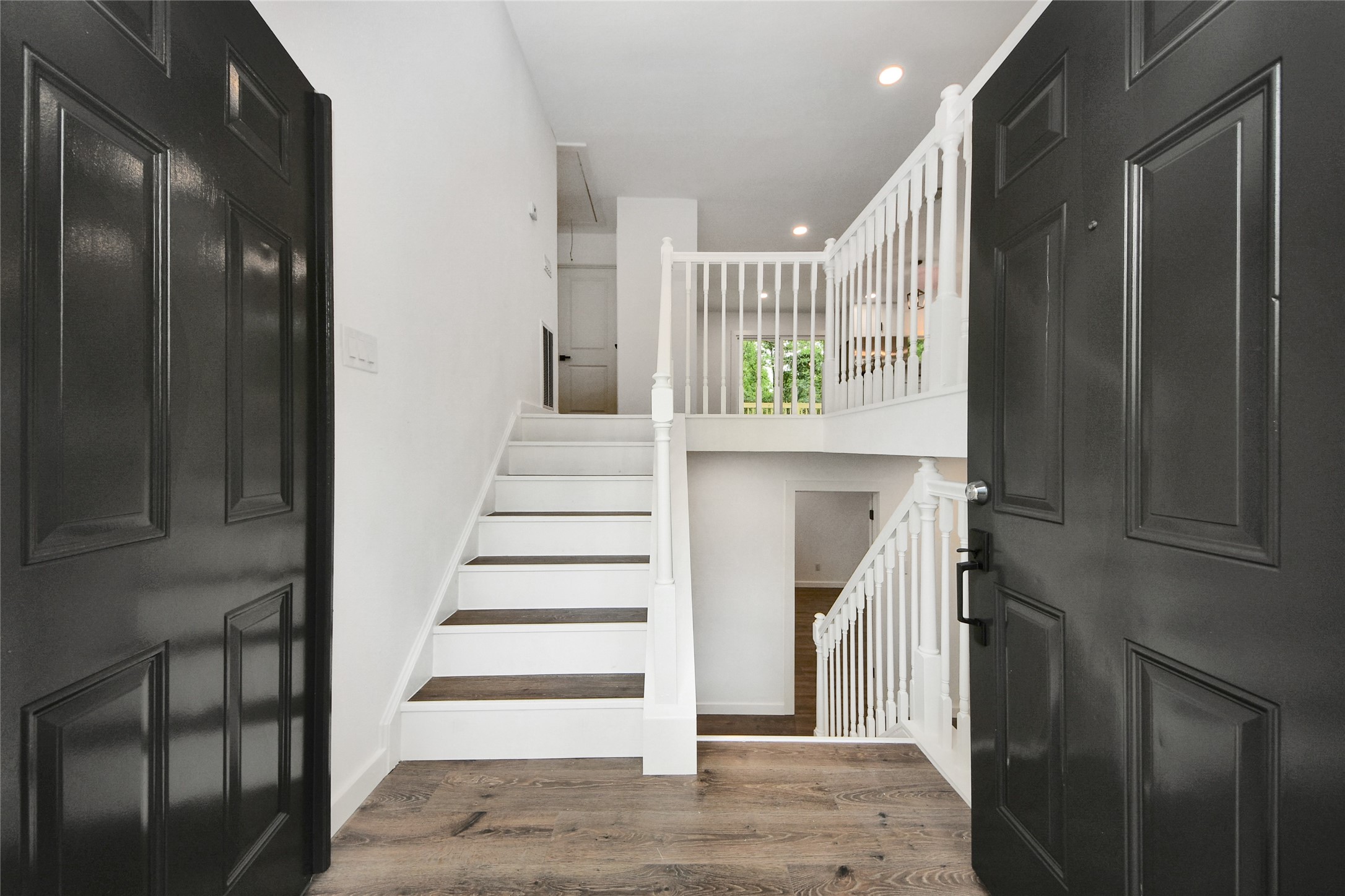 33 Kittiwake Court Spring, TX 77380 - Photo 3 of 27