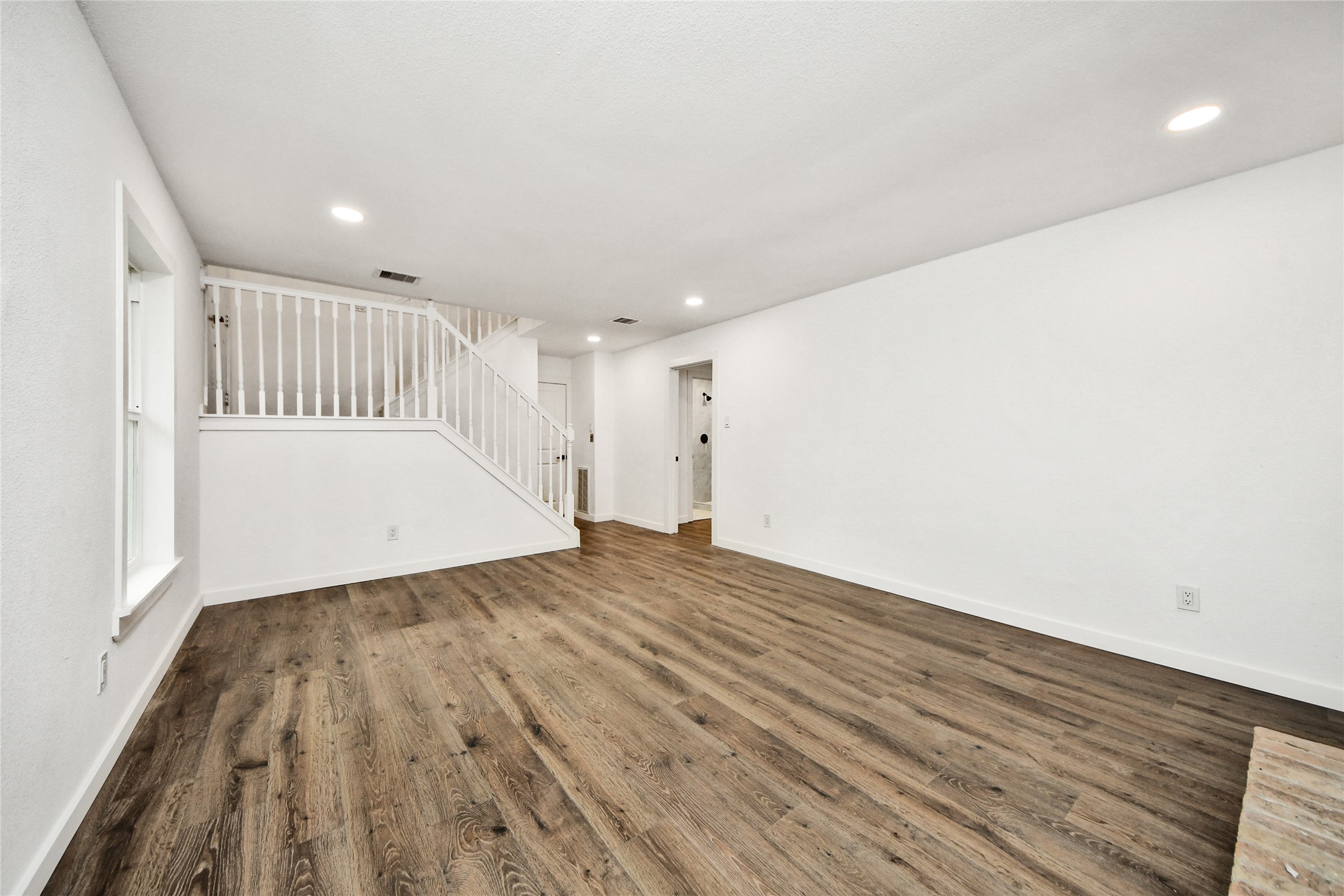 33 Kittiwake Court Spring, TX 77380 - Photo 4 of 27