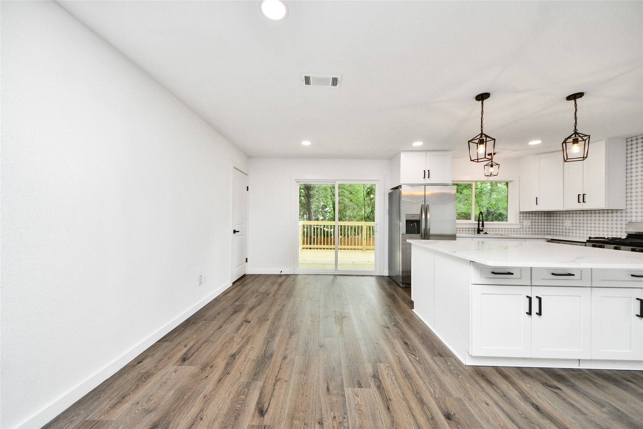 33 Kittiwake Court Spring, TX 77380 - Photo 8 of 27