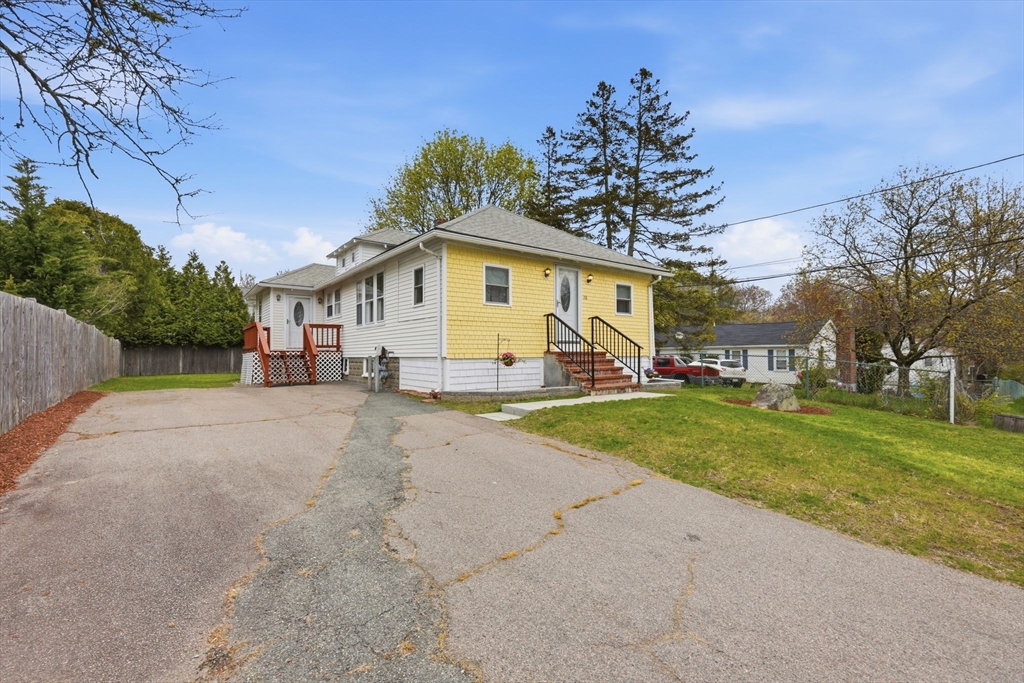28 Rosina Road Weymouth, MA 02189 - Photo 3 of 41