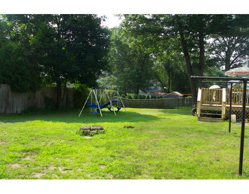 11 Rhoda Street Tewksbury, MA 01876 - Photo 3 of 3 Gallery Image 3