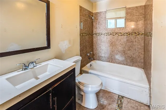 $89,000 | 6 Hilltop Place, East St. Louis, IL 62203