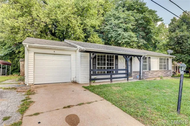 $89,000 | 6 Hilltop Place, East St. Louis, IL 62203