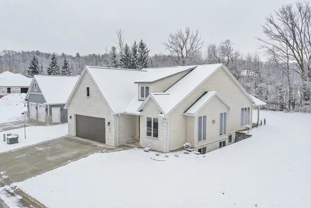 $689,900 | 1780 Bobby Jones Drive, De Pere, WI 54115