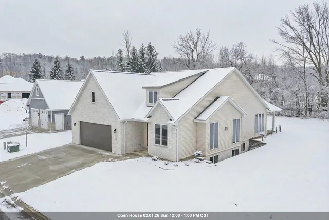 $689,900 | 1780 Bobby Jones Drive, De Pere, WI 54115
