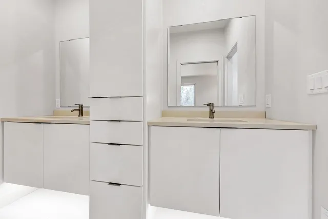 $689,900 | 1780 Bobby Jones Drive, De Pere, WI 54115