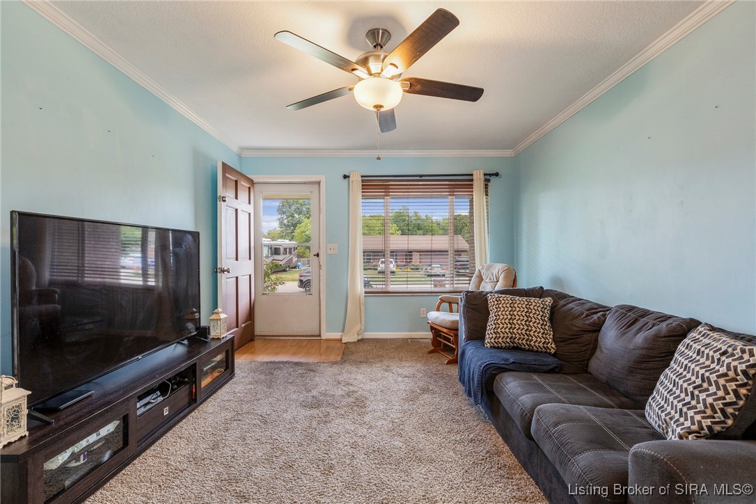 6204 Eric Drive Floyds Knobs, IN 47119 - Photo 11 of 40