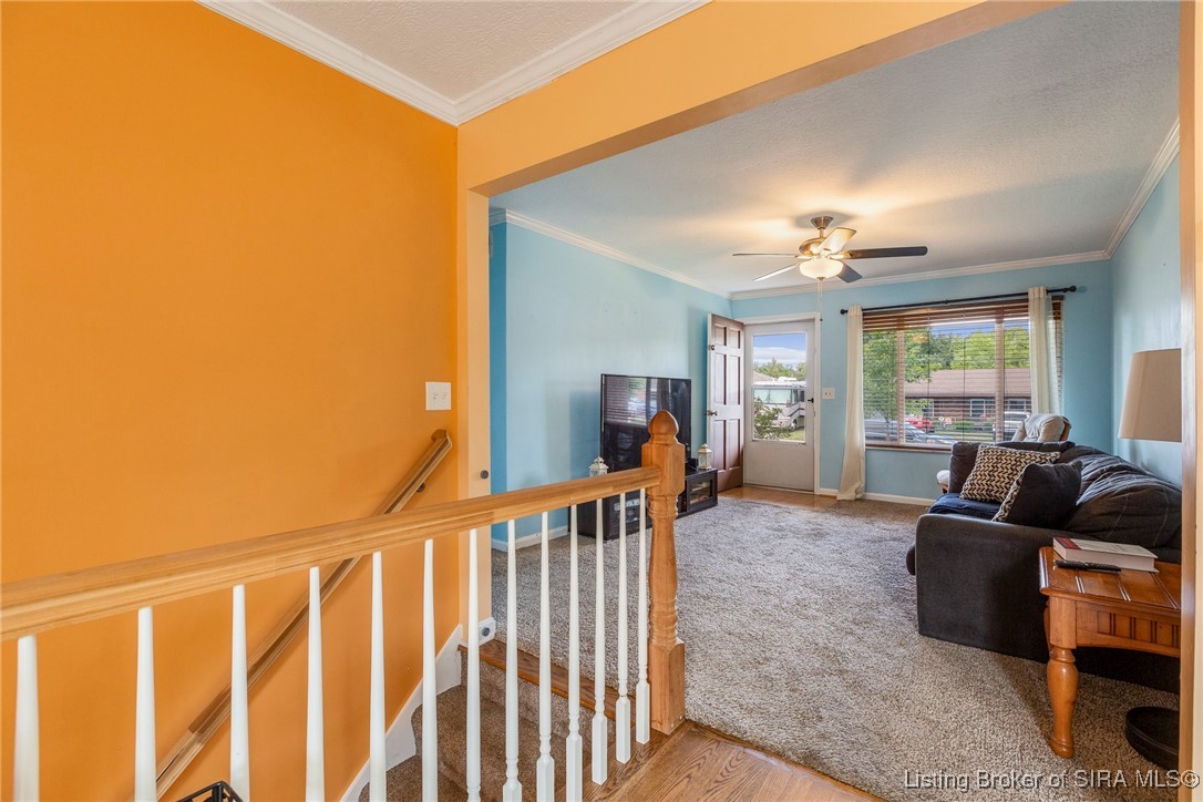 6204 Eric Drive Floyds Knobs, IN 47119 - Photo 18 of 40