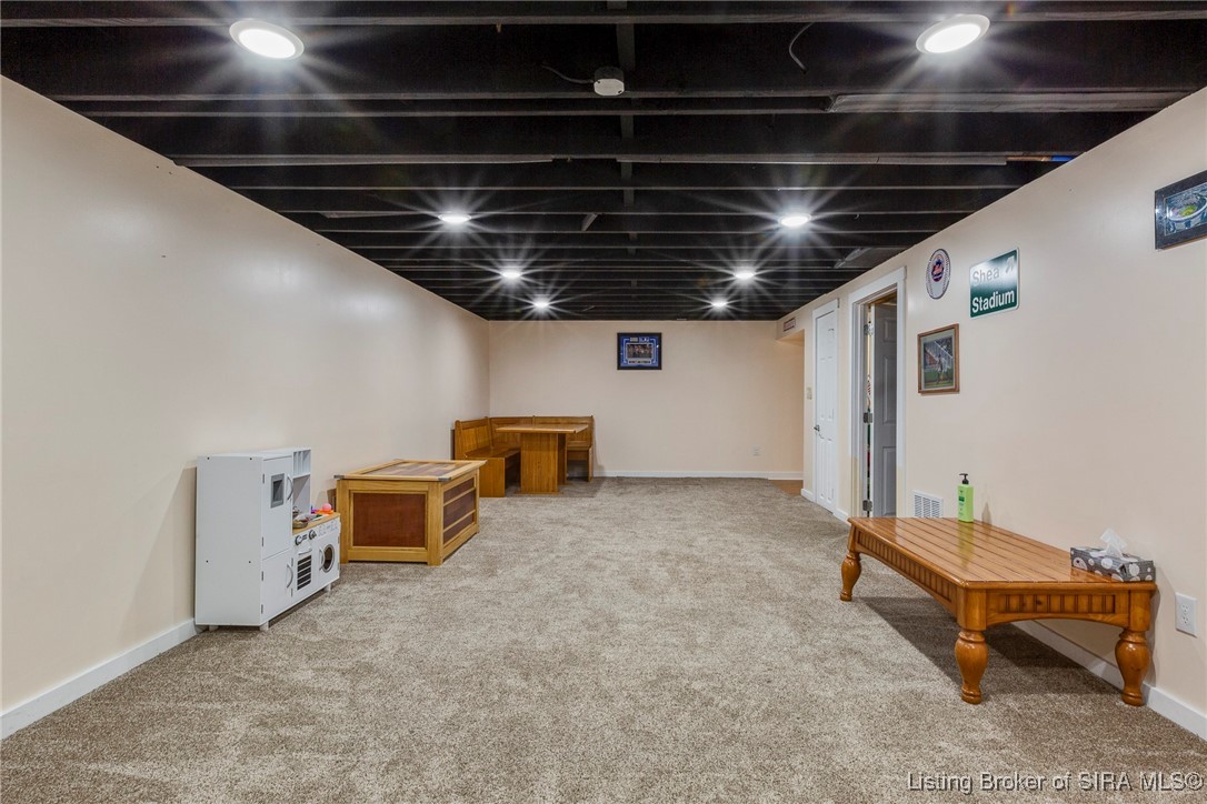 6204 Eric Drive Floyds Knobs, IN 47119 - Photo 31 of 40