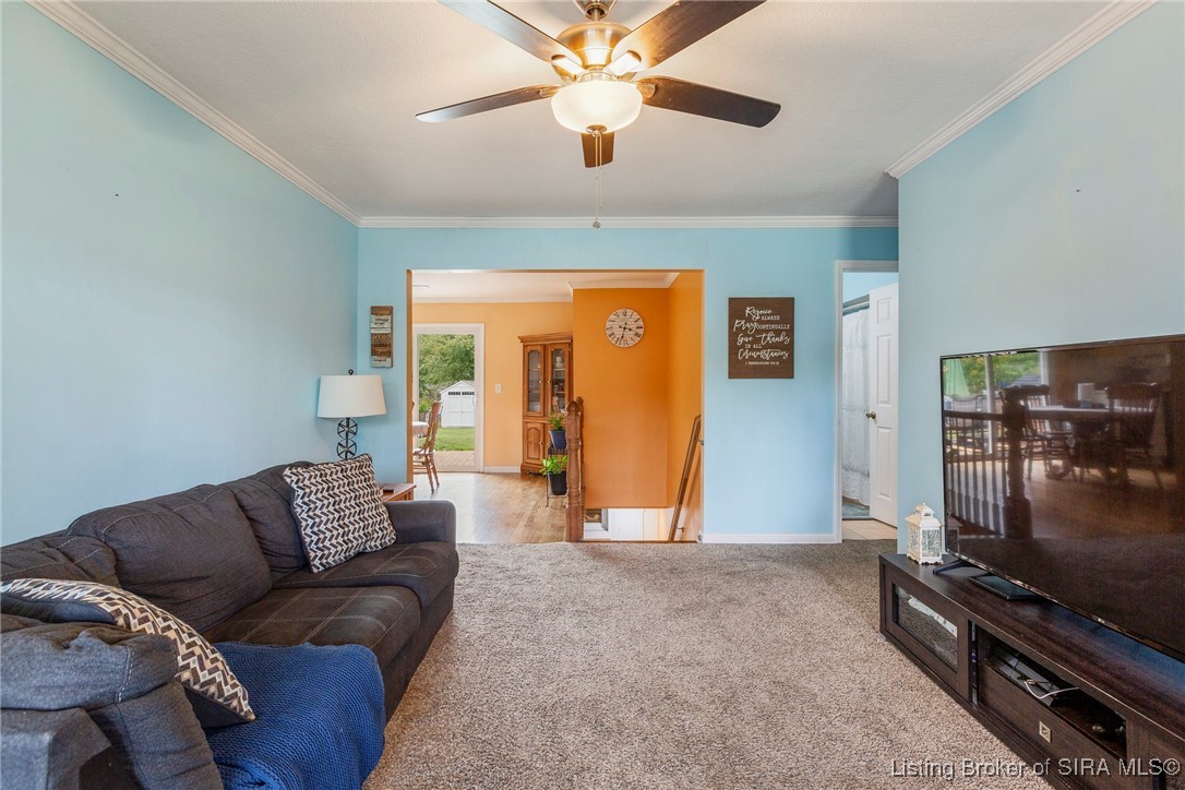 6204 Eric Drive Floyds Knobs, IN 47119 - Photo 8 of 40