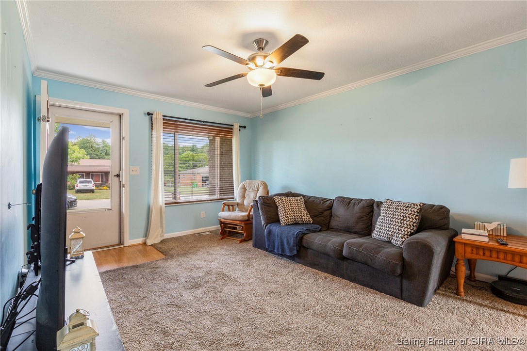 6204 Eric Drive Floyds Knobs, IN 47119 - Photo 10 of 40