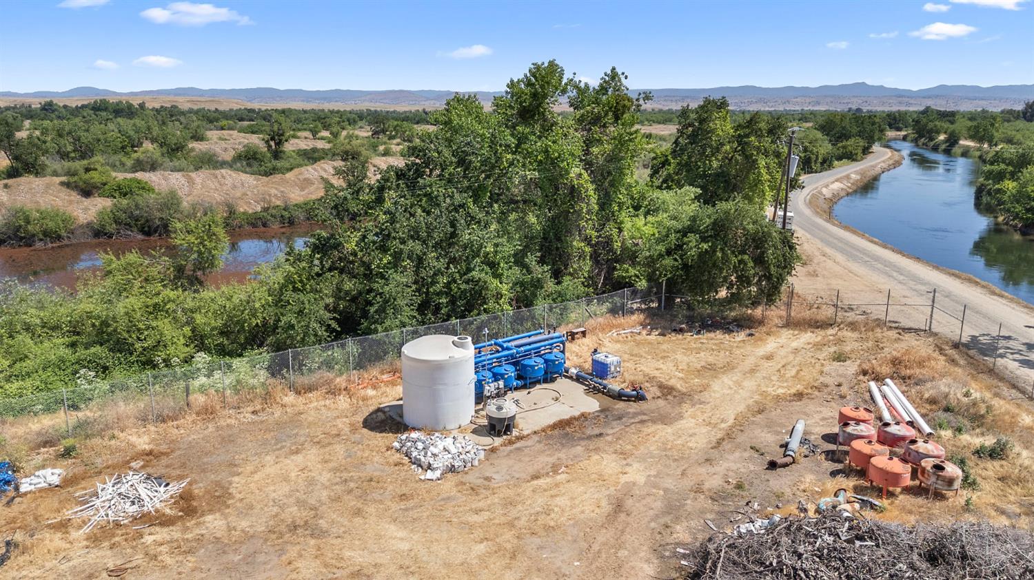 15743 Allen Road Snelling, CA 95369 - Photo 16 of 24 a view of a outdoor space with trees all around