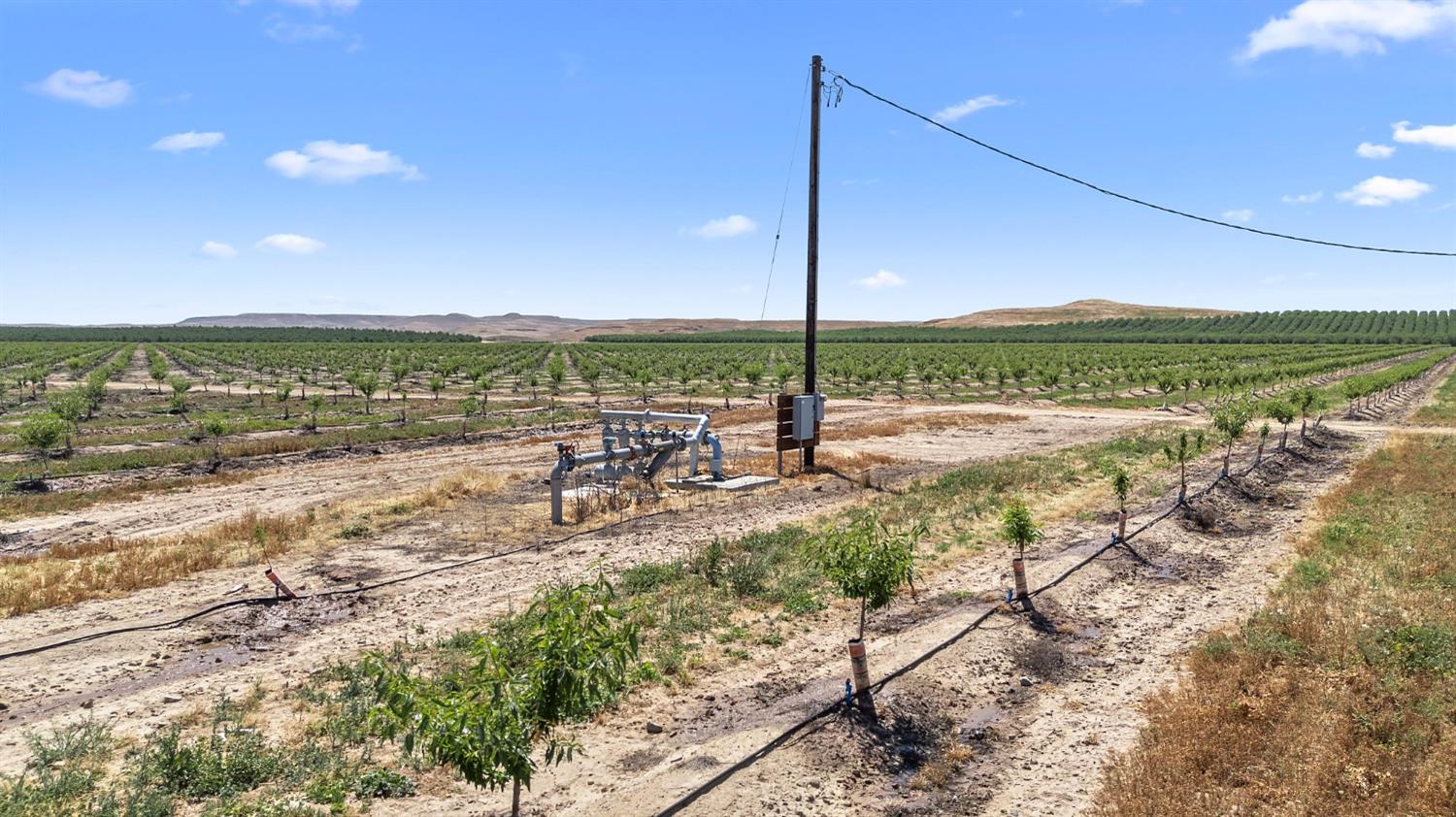 15743 Allen Road Snelling, CA 95369 - Photo 17 of 24 a view of an ocean & building