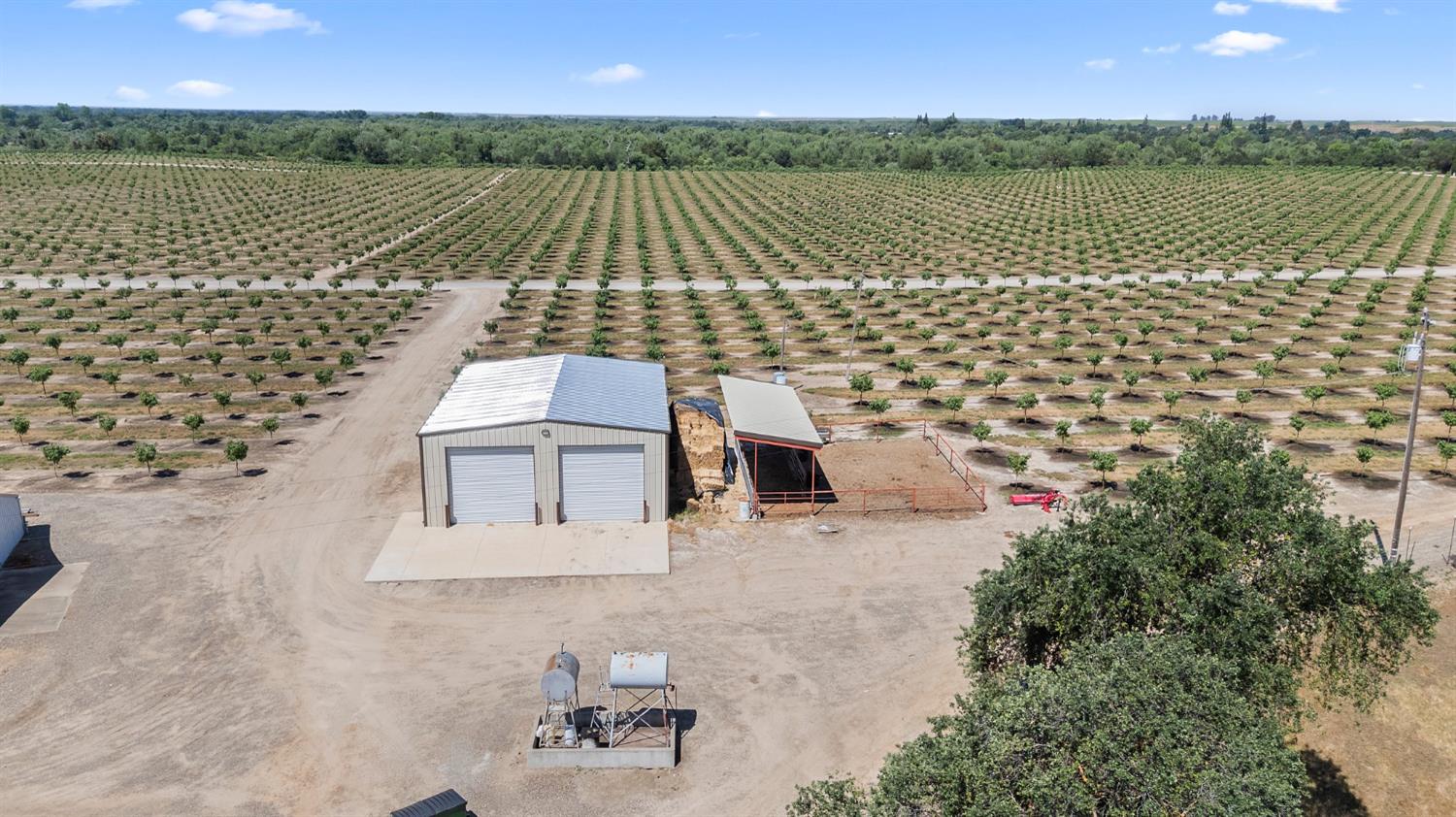 15743 Allen Road Snelling, CA 95369 - Photo 5 of 24 a picture of city view with lake view