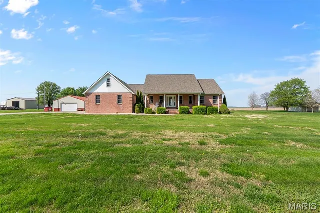 $460,000 | 661 County Road 261, Oran, MO 63771