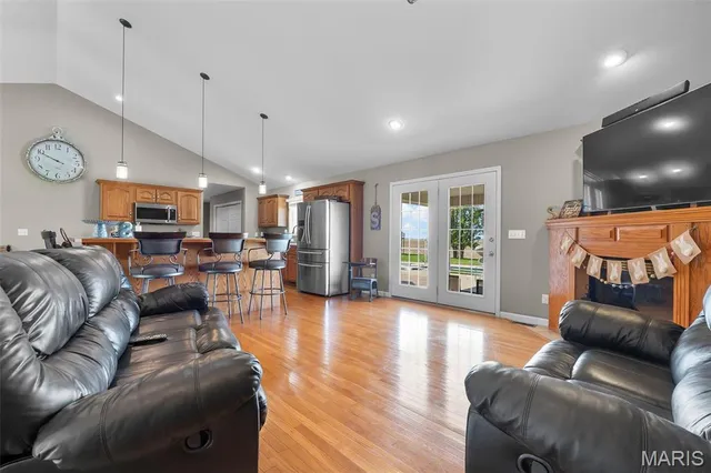 $460,000 | 661 County Road 261, Oran, MO 63771