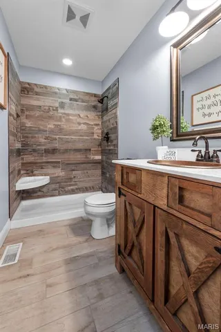 $460,000 | 661 County Road 261, Oran, MO 63771