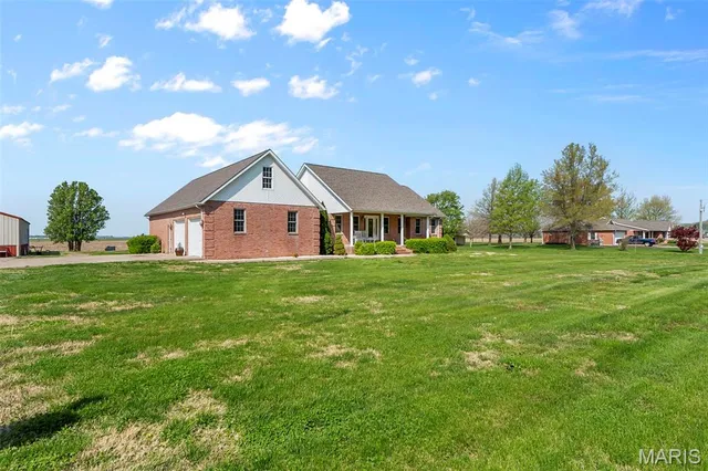 $460,000 | 661 County Road 261, Oran, MO 63771