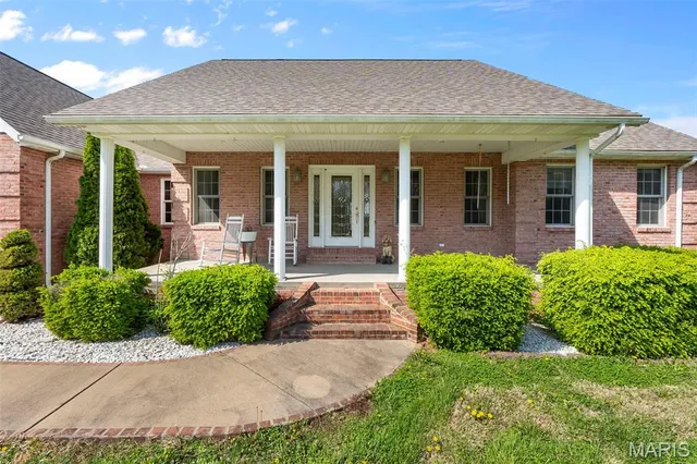 $460,000 | 661 County Road 261, Oran, MO 63771