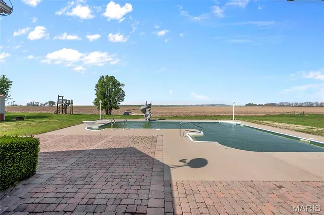 $460,000 | 661 County Road 261, Oran, MO 63771