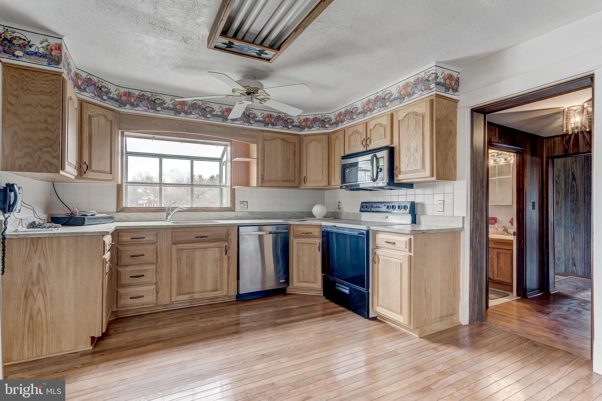 12045 Scaggsville Road Fulton, MD 20759 - Photo 9 of 58 Kitchen