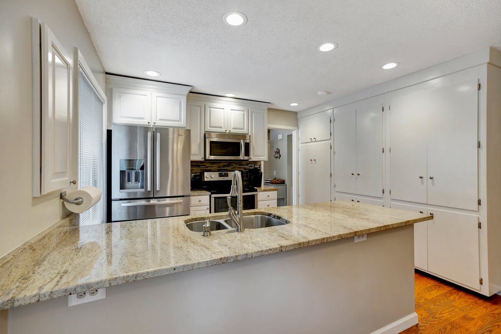 3071 Springfield Villas Anderson, SC 29626 - Photo 14 of 48 Granite Counters
