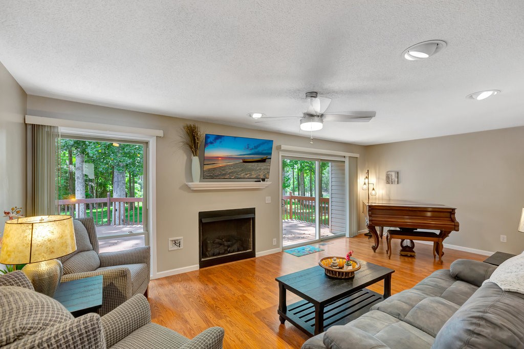 3071 Springfield Villas Anderson, SC 29626 - Photo 6 of 48 Living Room
