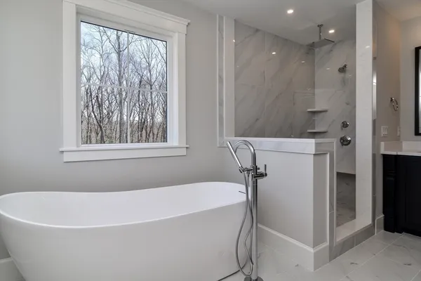 $2,199,000 | 2 Emerald Drive, Hopkinton, MA 01748