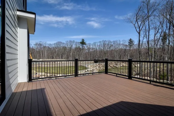 $2,199,000 | 2 Emerald Drive, Hopkinton, MA 01748