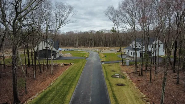 $2,199,000 | 2 Emerald Drive, Hopkinton, MA 01748