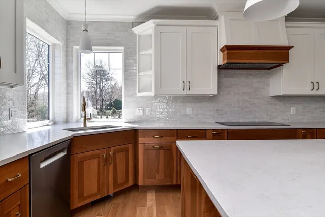 $2,350,000 | 2 Emerald Drive, Hopkinton, MA 01748