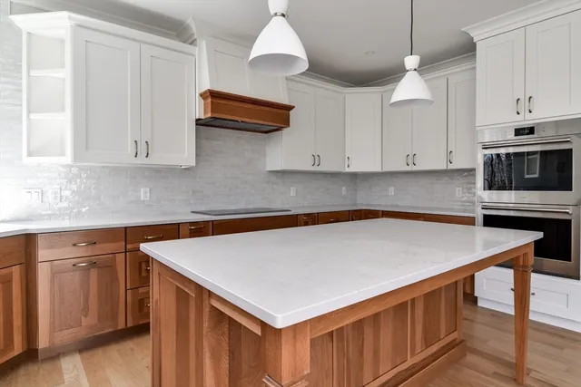 $2,350,000 | 2 Emerald Drive, Hopkinton, MA 01748