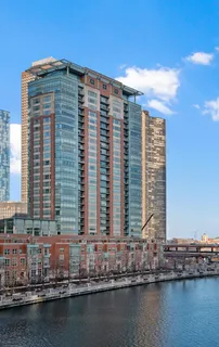 $1,899,990 | 445 East North Water Street, Unit 2501, Chicago, IL 60611