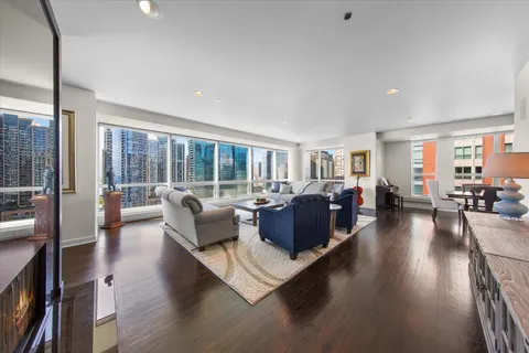 $1,899,990 | 445 East North Water Street, Unit 2501, Chicago, IL 60611