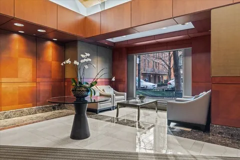 $1,899,990 | 445 East North Water Street, Unit 2501, Chicago, IL 60611