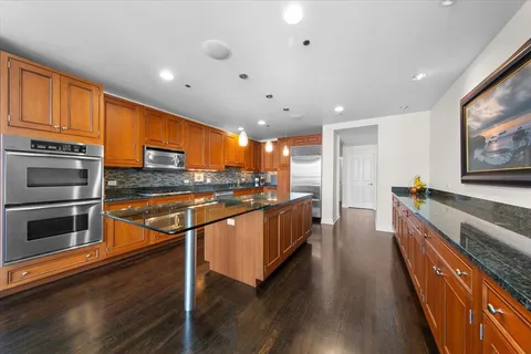 $1,899,990 | 445 East North Water Street, Unit 2501, Chicago, IL 60611